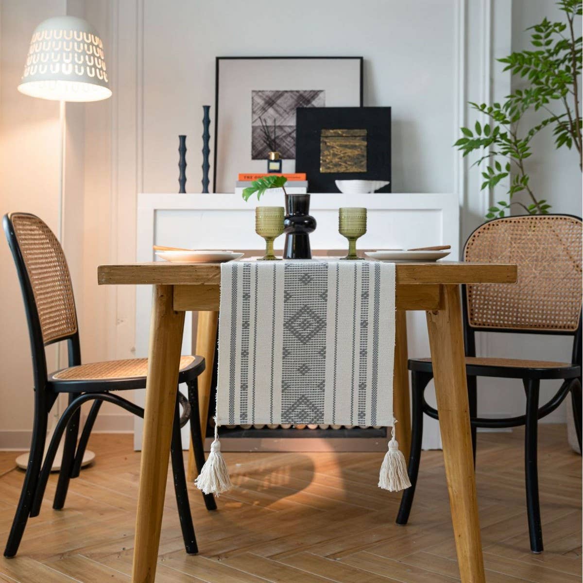 GEOMETRIC TASSEL HOLIDAY TABLE RUNNER_CWMM0994