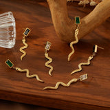 18K GOLD SNAKE SHAPED EARRINGS WITH DIAMONDS_CWMM3650