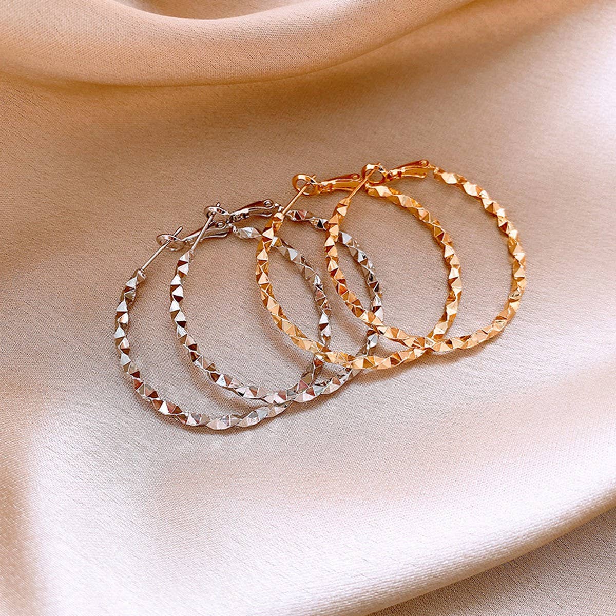 IRREGULAR ROUND PERSONALITY FASHION EARRINGS_CWAJE2352