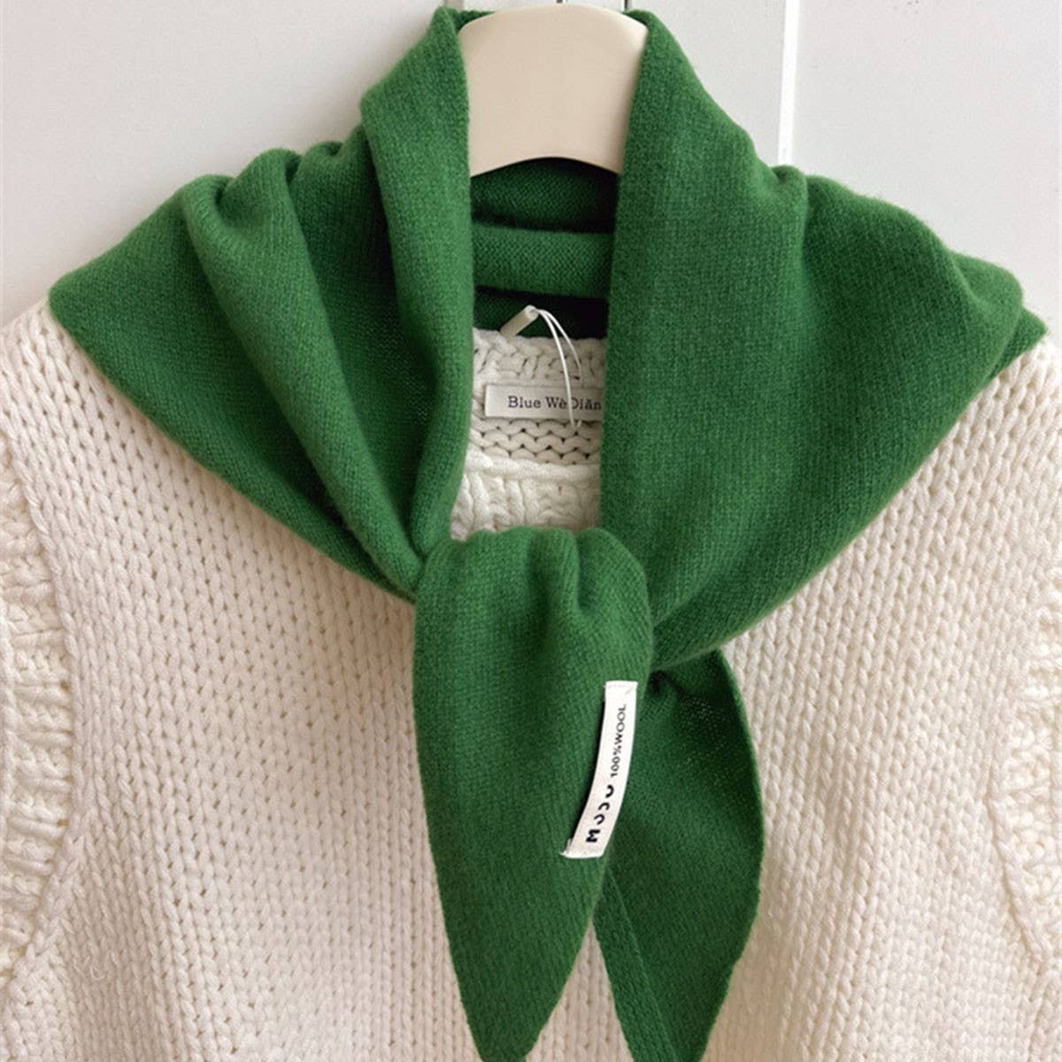 100% Wool Knit Triangle Scarf Multi-Use_Cwov00277