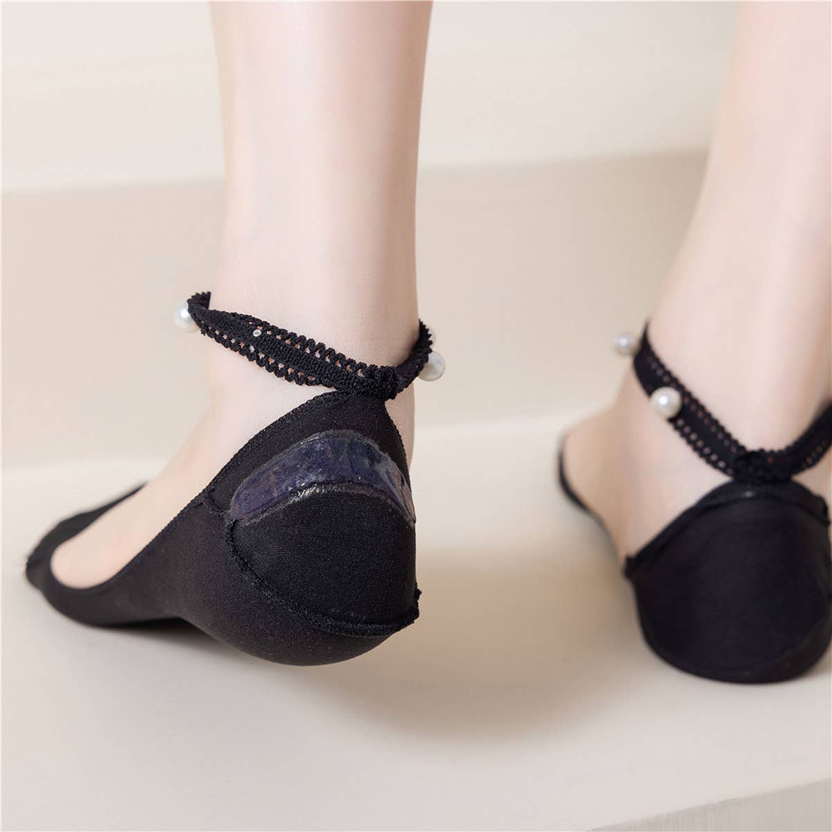 Women Pearl Lace Solid Color Invisible Socks_Cwms0495