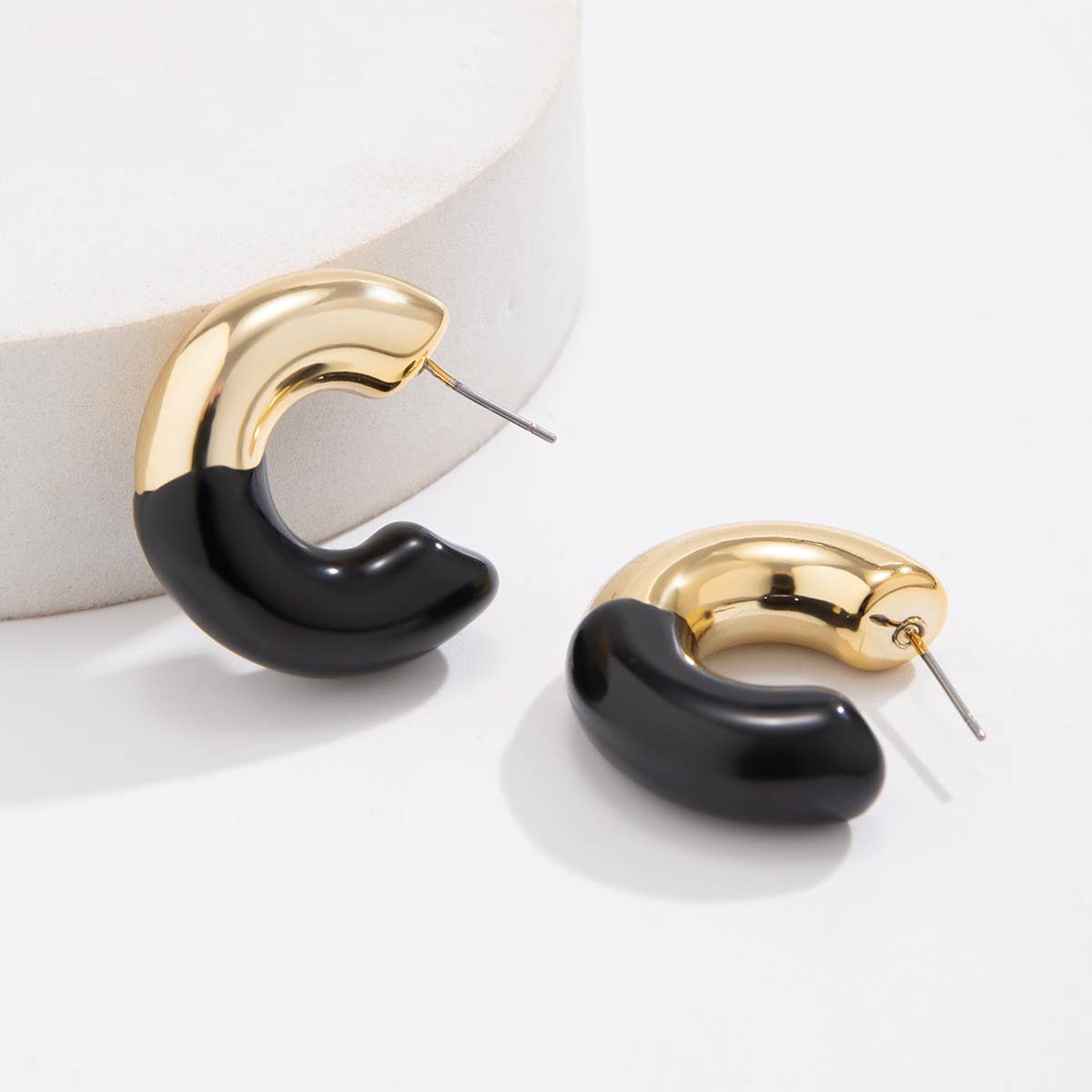 MINIMALIST AND PERSONALIZED MAILLARD RETRO EARRING_CWAJE1144