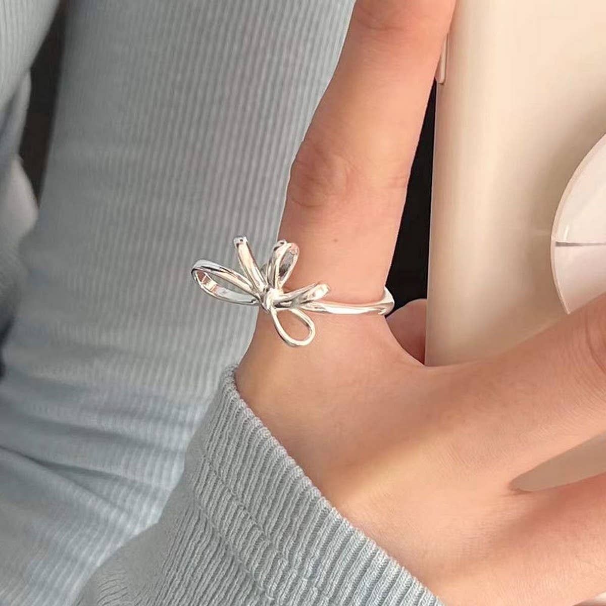 ADJUSTABLE IRREGULAR BOW OPEN RING FOR WOMEN_CWAJE3108