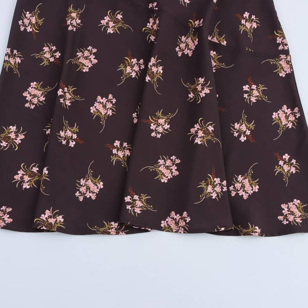 FLORAL PRINT SLEEVELESS MIDI CAMI DRESS_CWDHL0985