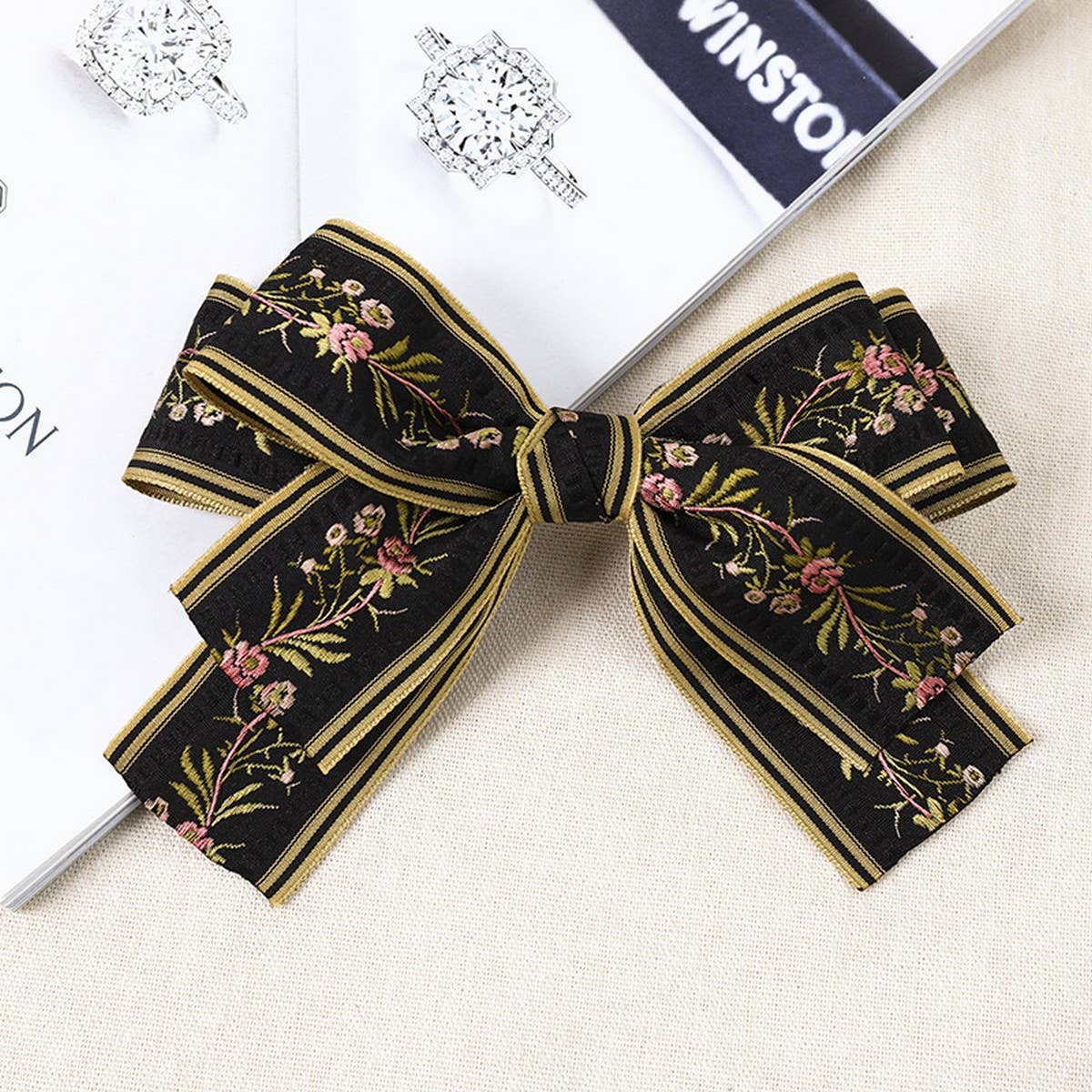 FASHIONABLE EMBROIDERY VERSATILE HAIRPINS_CWAHA1196