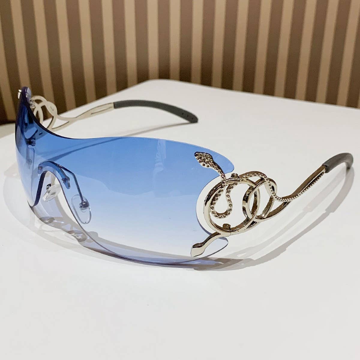Y2K Style Cobra Integrated Large Frame Sunglasses_Cwasg0347
