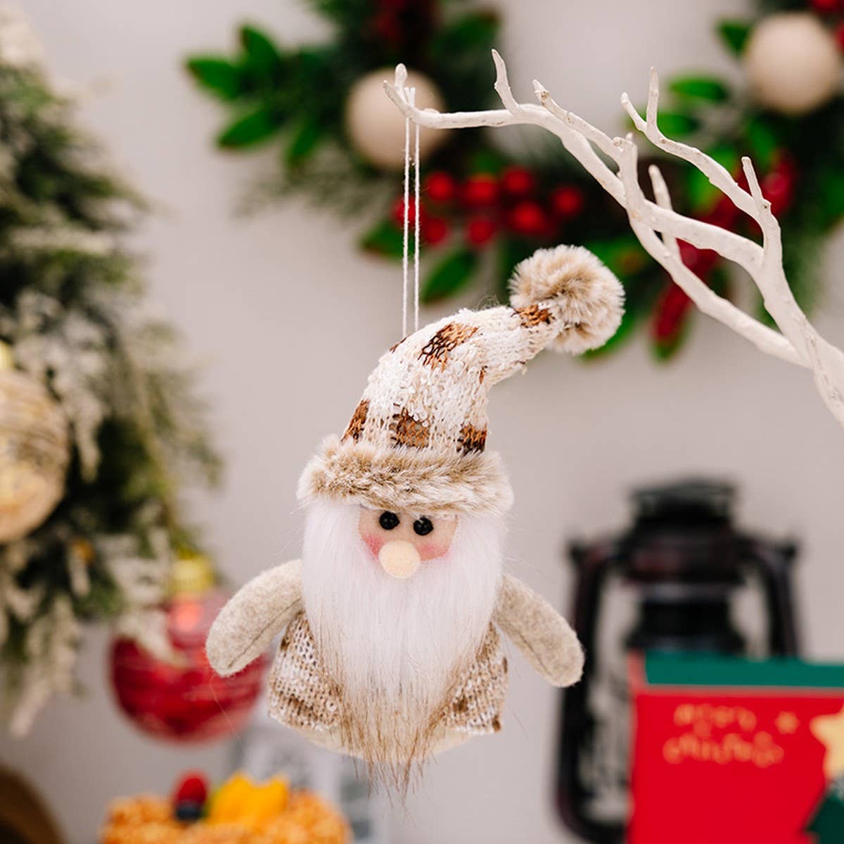 Cwmm10303_European Santa Snowman Reindeer Tree Ornament