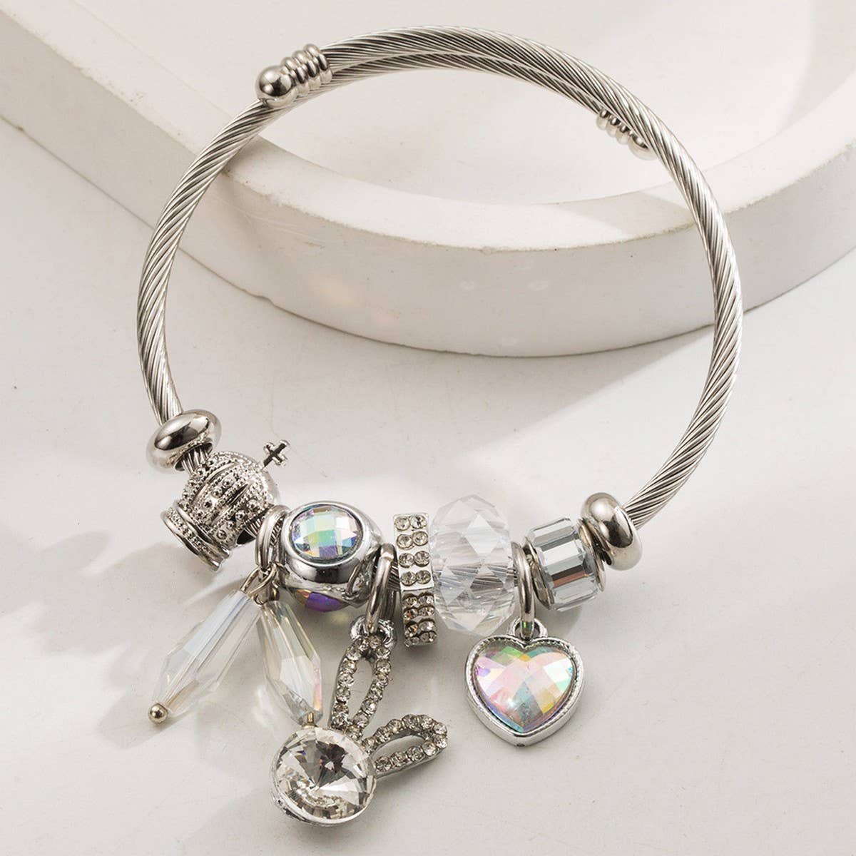SILVER STAINLESS STEEL BRACELET WITH RABBIT HEART_CWMM8575
