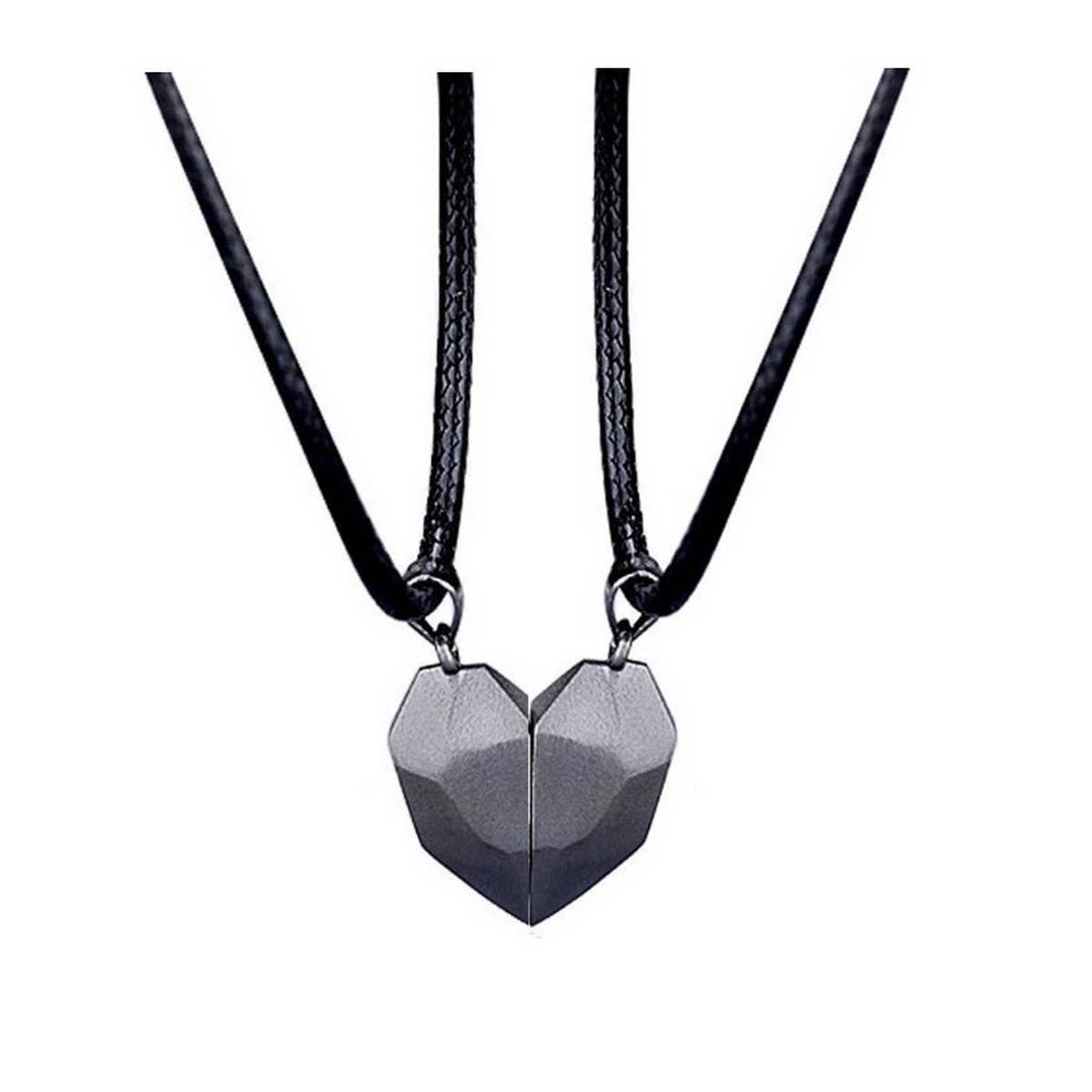 FASHIONABLE SPLICING MAGNETIC HEART NECKLACE_CWAJE2438