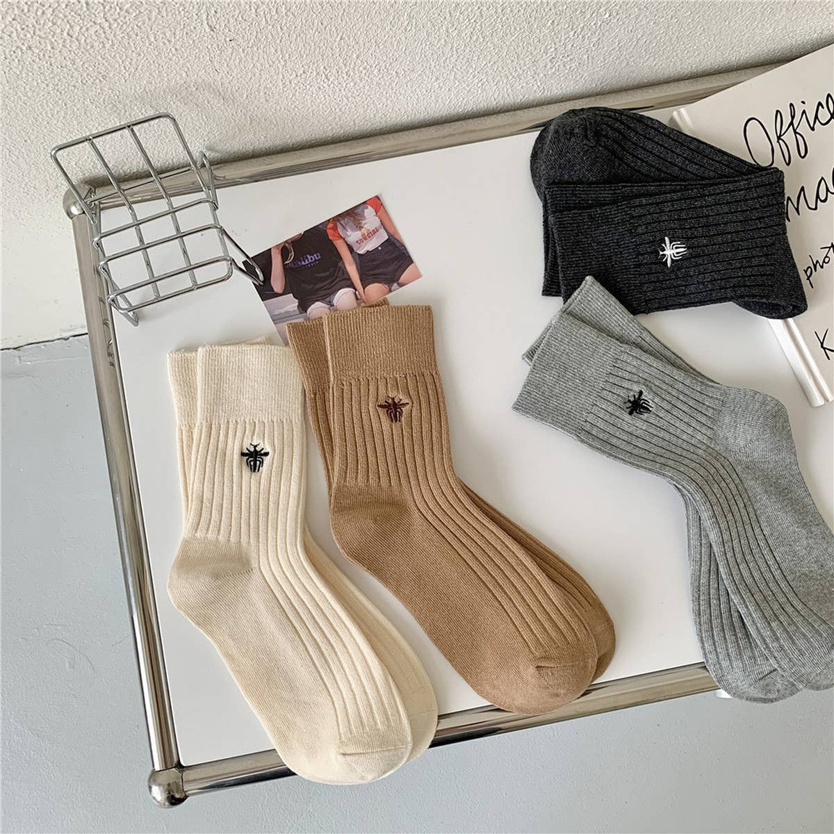 EMBROIDERED MID CALF VERTICAL KNITTED PILE SOCKS_CWMS0944