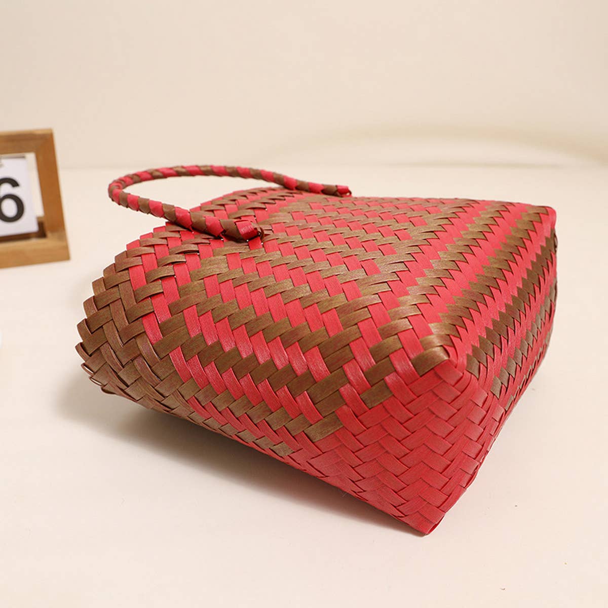 PLASTIC SQUARE PORTABLE WOVEN BAG_CWAB1873