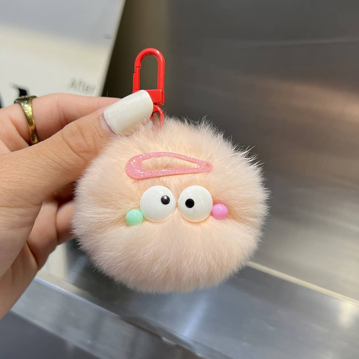 CUTE HAIRPIN SMALL FUR BALL KEYCHAIN PENDANT_CWMM2603