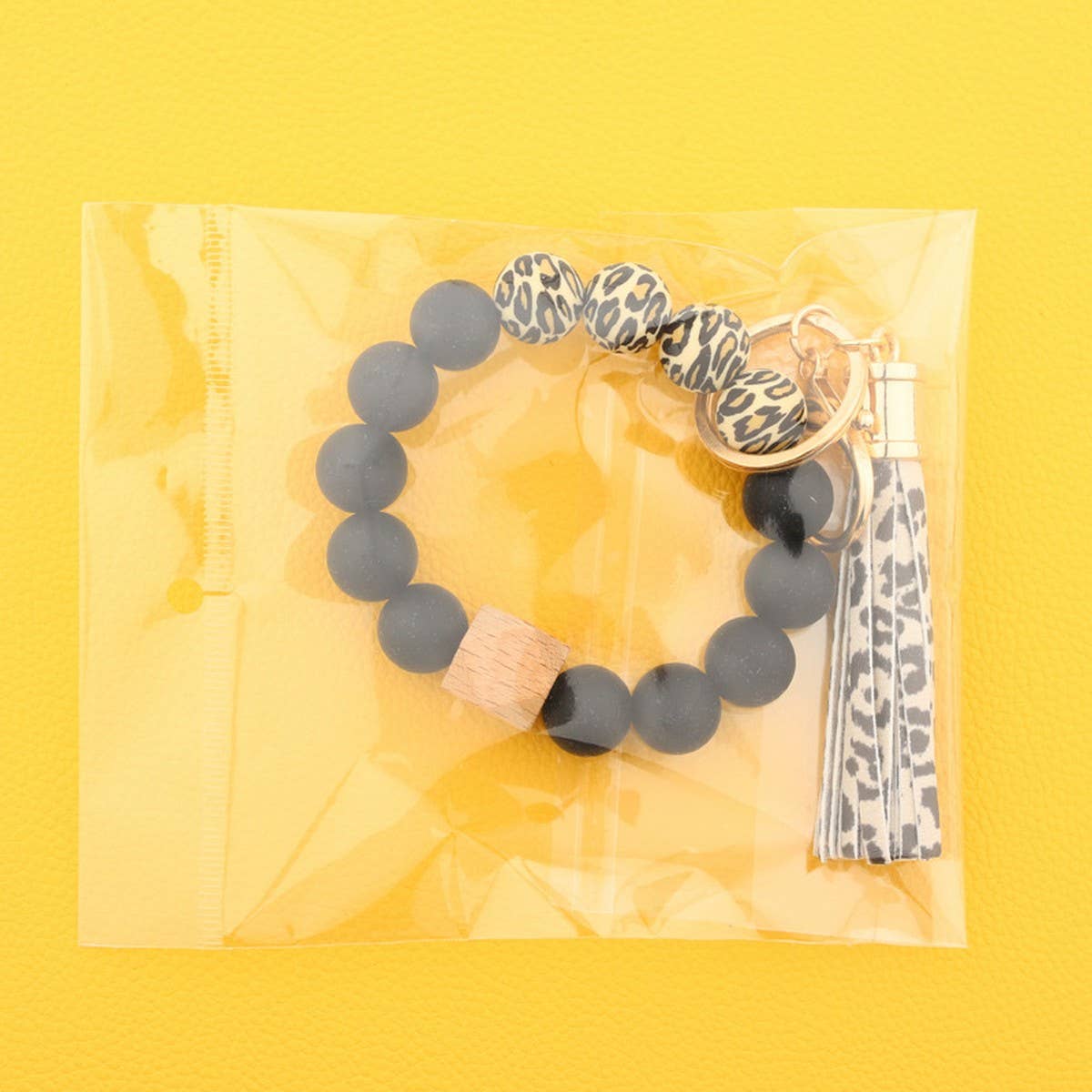 COLORFUL KEYCHAIN TASSEL BRACELET_CWAJE0655