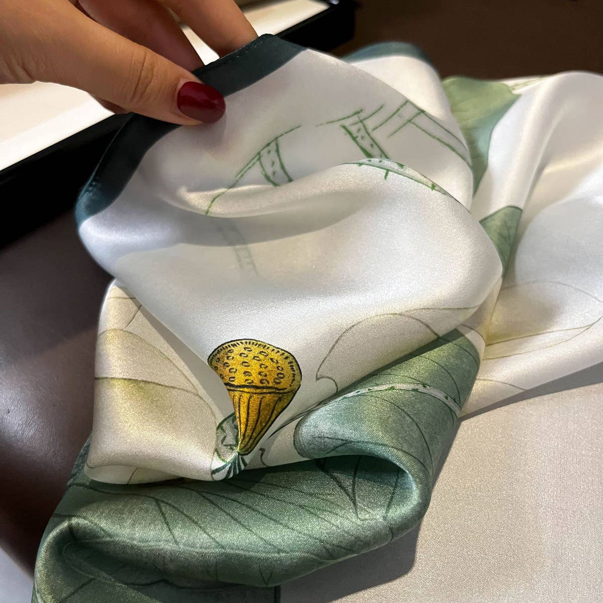 SILK CAMELLIA SCARF VERSATILE SUN PROTECTION_CWASC0545