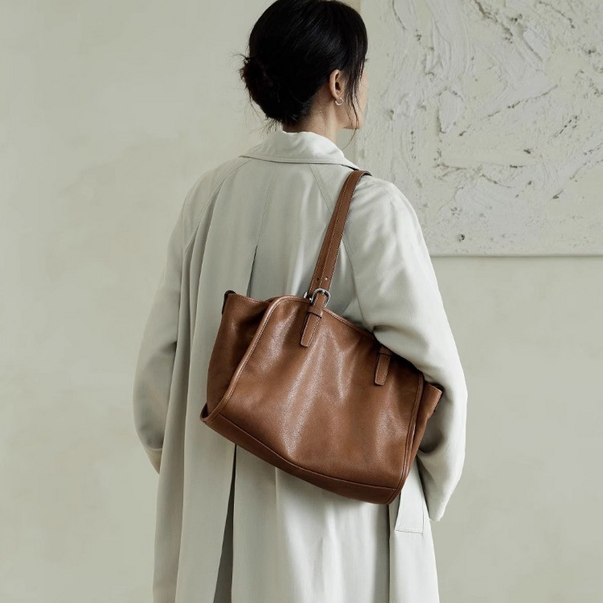 LARGE VINTAGE TOTE BOWLING BAG STYLE HANDBAG_CWAB5329