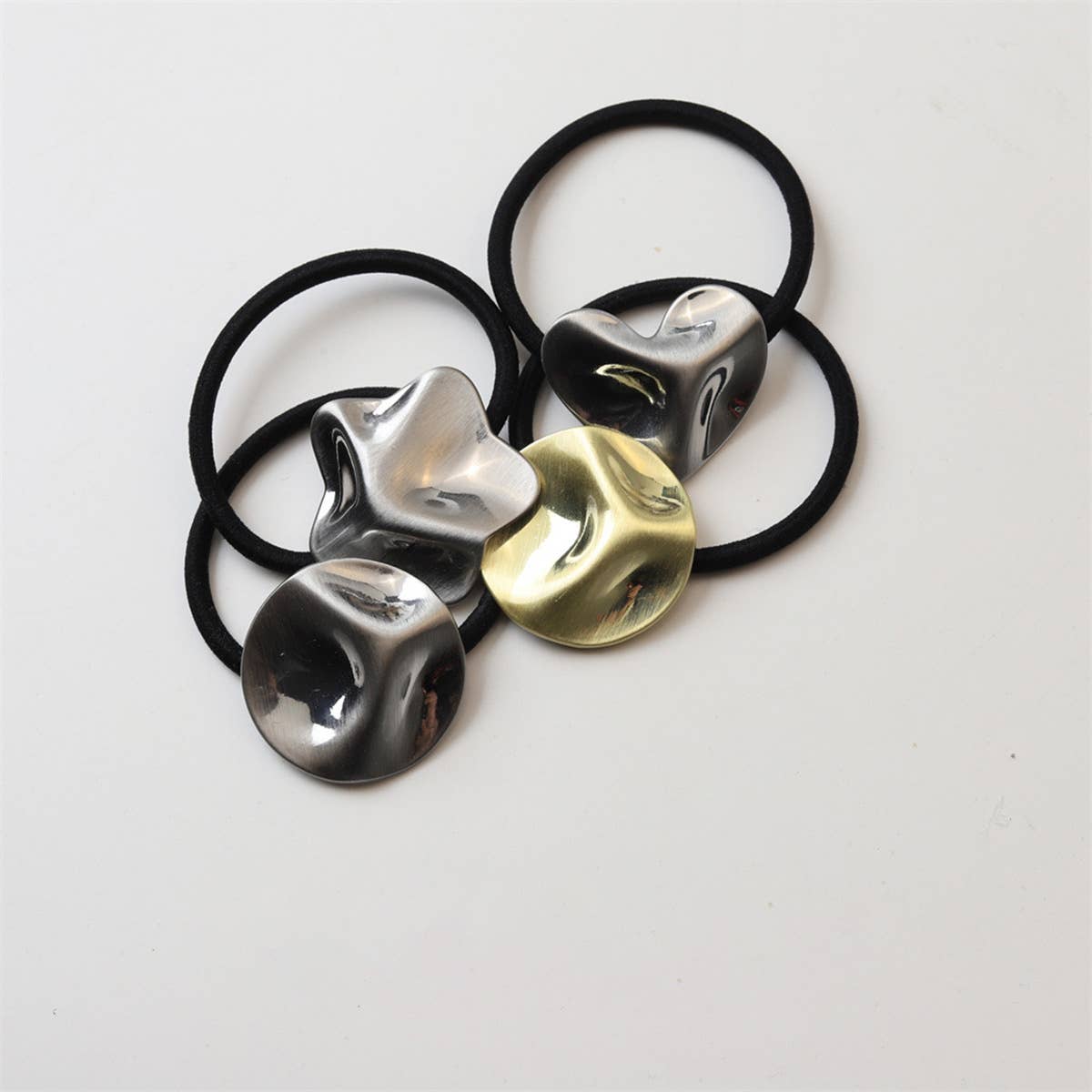 COOL AND COLOR RETAINING HAIR SCRUNCHIES_CWAHA2671