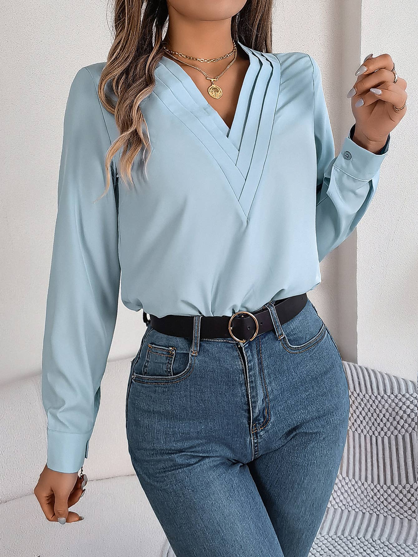 Solid Color Layered V-Neck Long-Sleeved Shirt