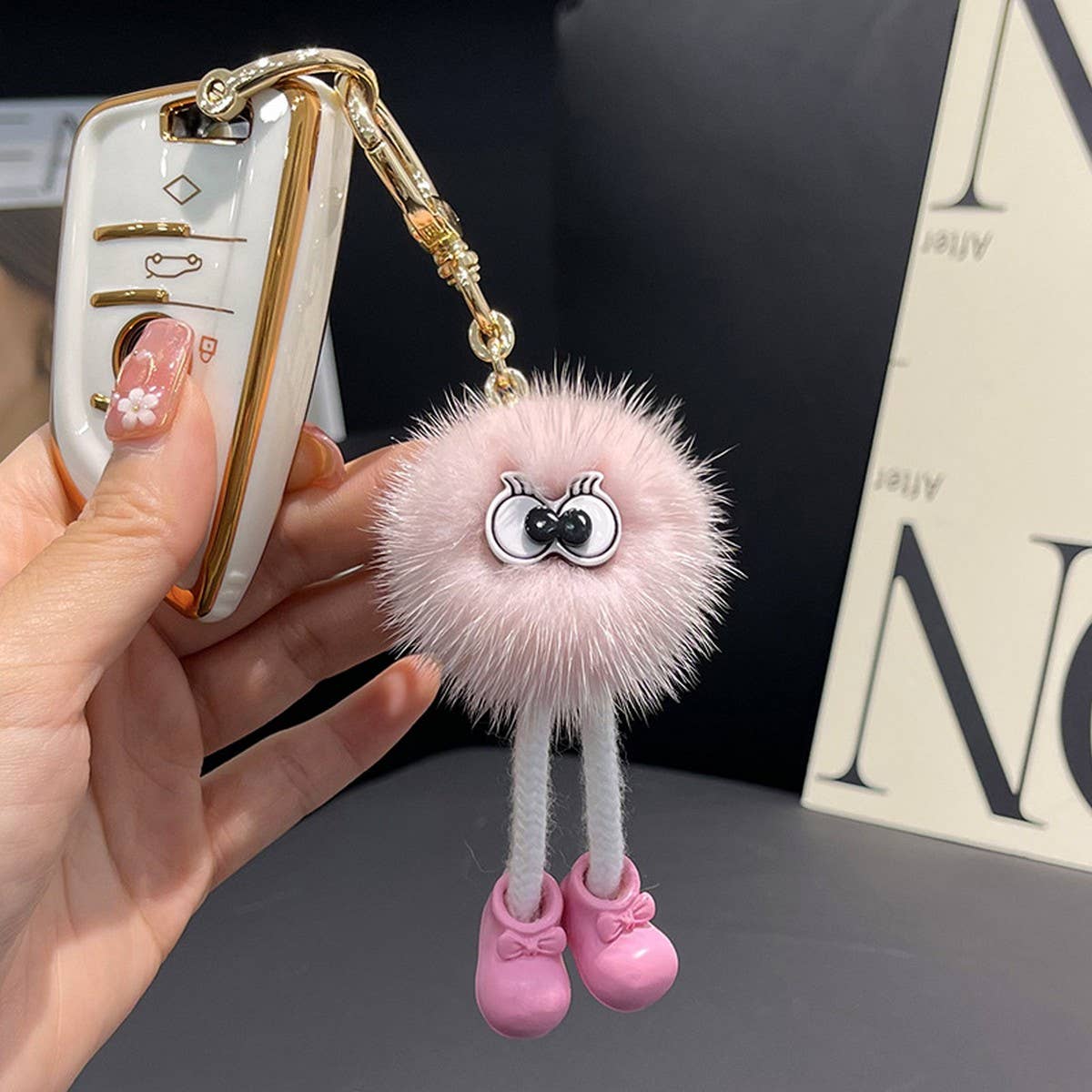 CUTE FUR BRIQUETTES CAR KEYCHAIN BAG PENDANT_CWMM2541