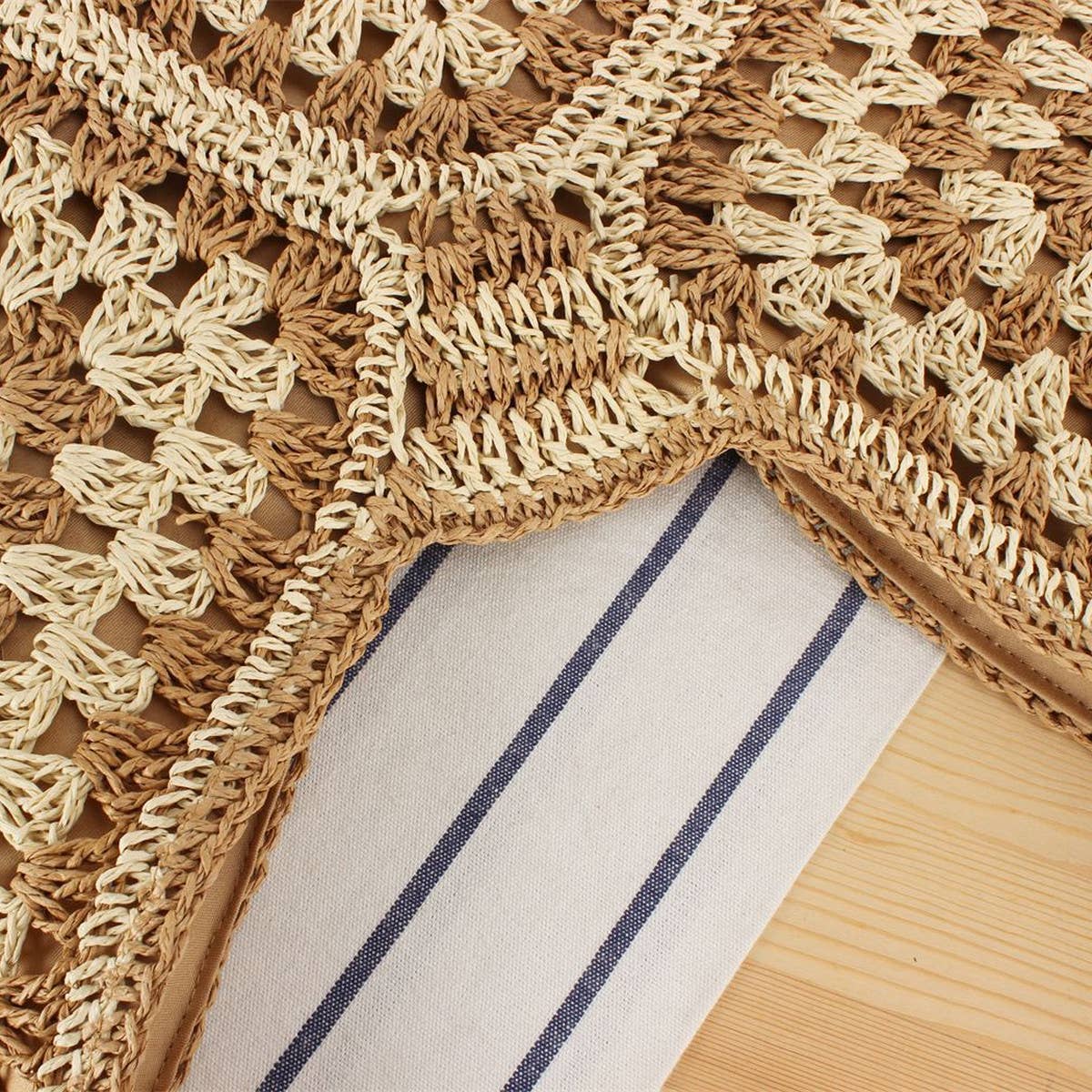 STRAW HOLIDAY COMMUTER SHOULDER BAG_CWAB2010