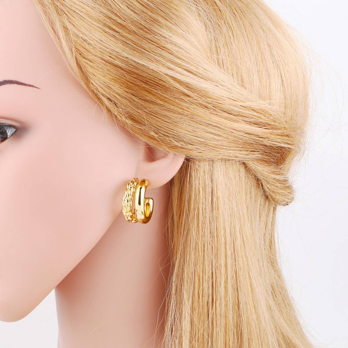 C SHAPED HOLLOW GOLD PLATED EARRINGS_CWAJE1032