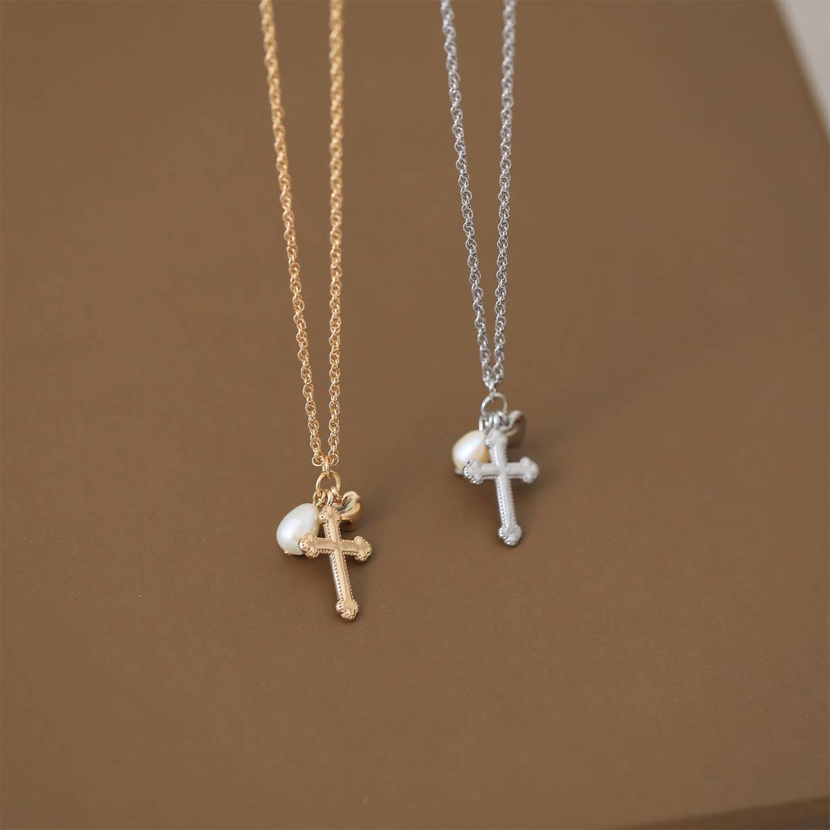 NATURAL FRESHWATER PEARL HEART NECKLACE_CWMM5313