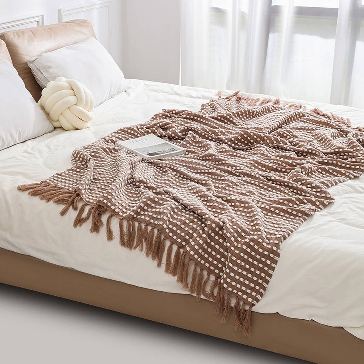 LIGHTWEIGHT COZY BRAIDED STRIPED THROW_CWMM0205