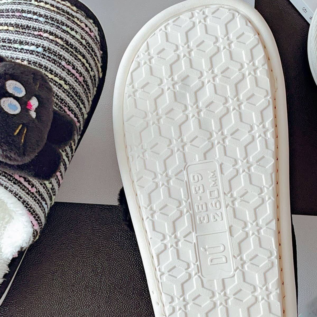 Womens Winter Cartoon Kitten Cotton Slippers_Cwmm2944