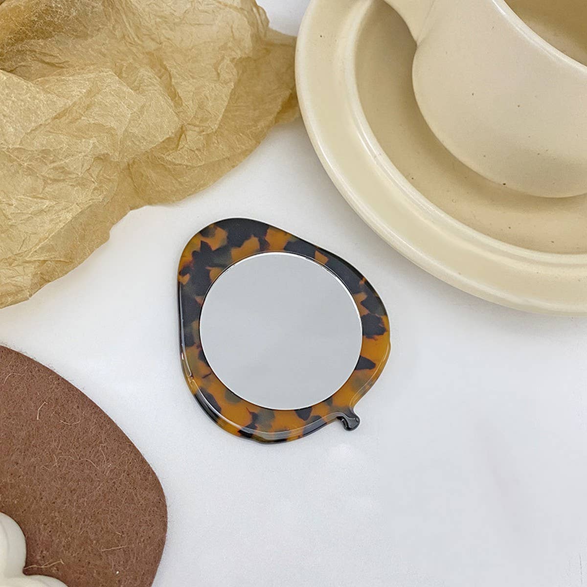 COMPACT ACETATE LEAF SHAPED MAKEUP MIRROR_CWMM6398