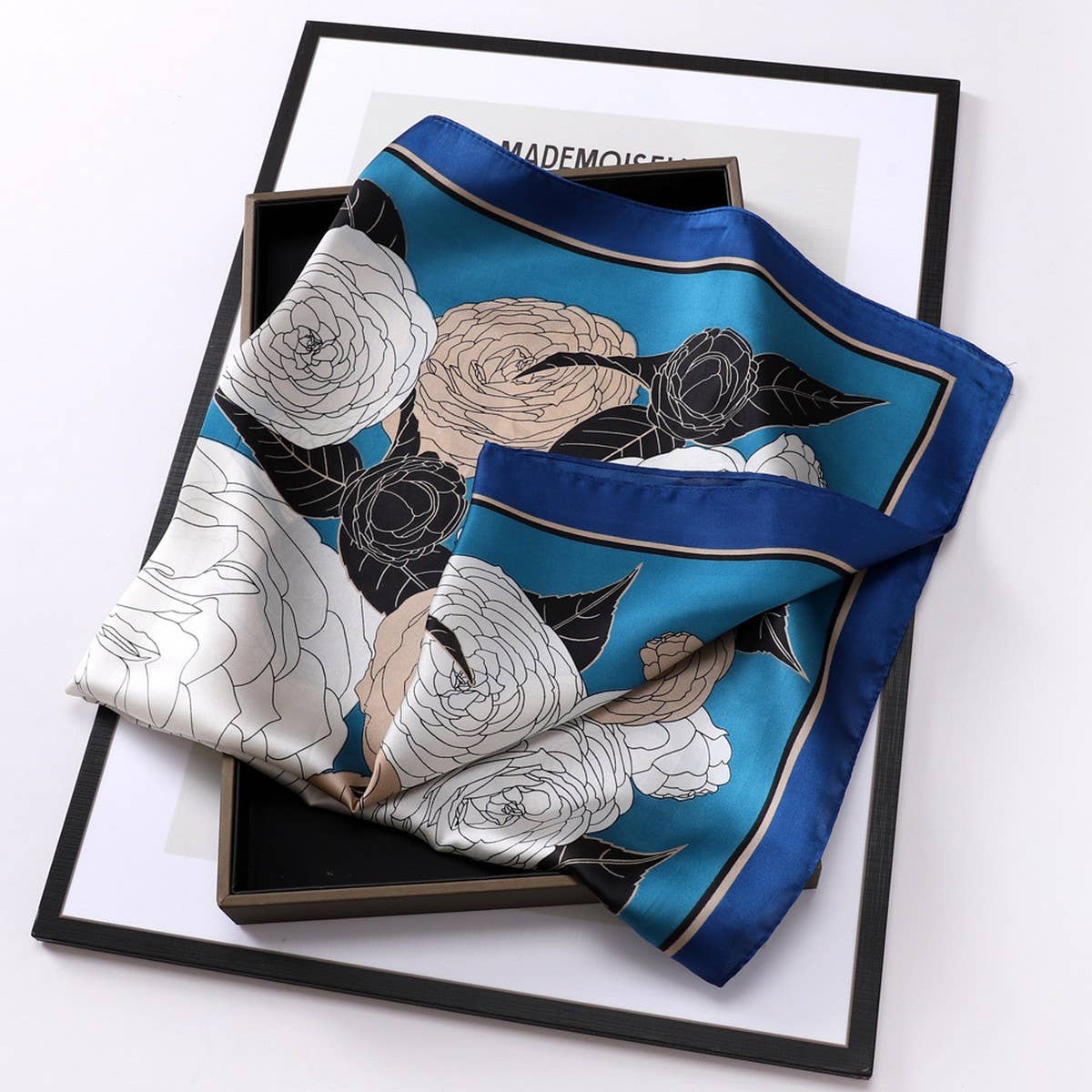 Vintage Letter Print Satin Square Scarf For Women_Cwasc0809