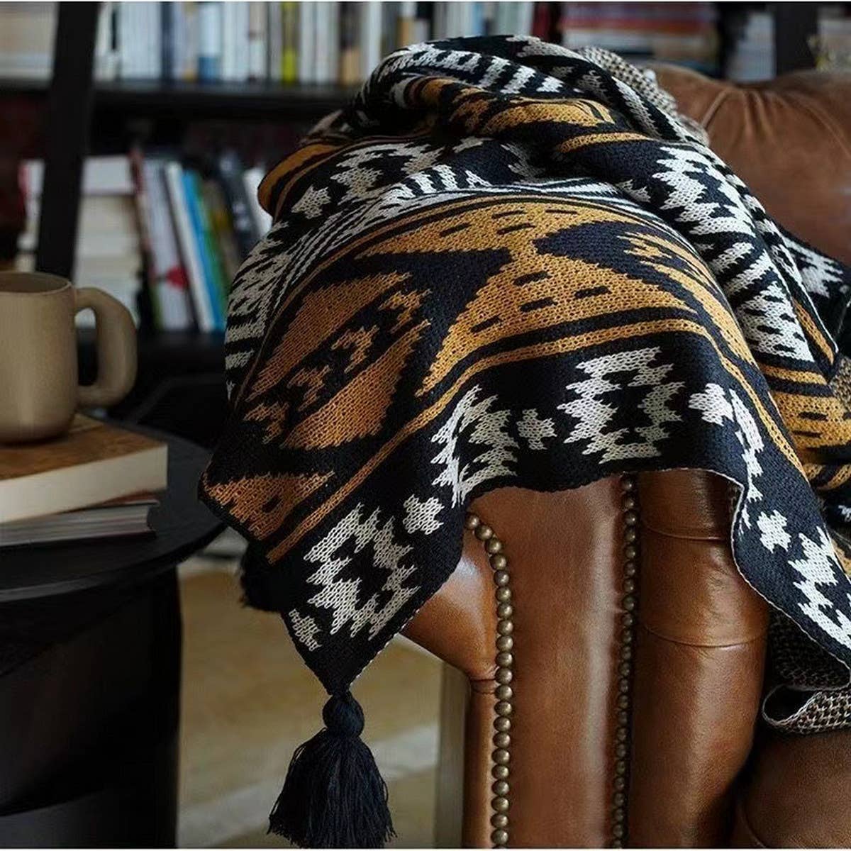 KNITTED GEOMETRIC STRIPE SOFA BLANKET_CWMM0419