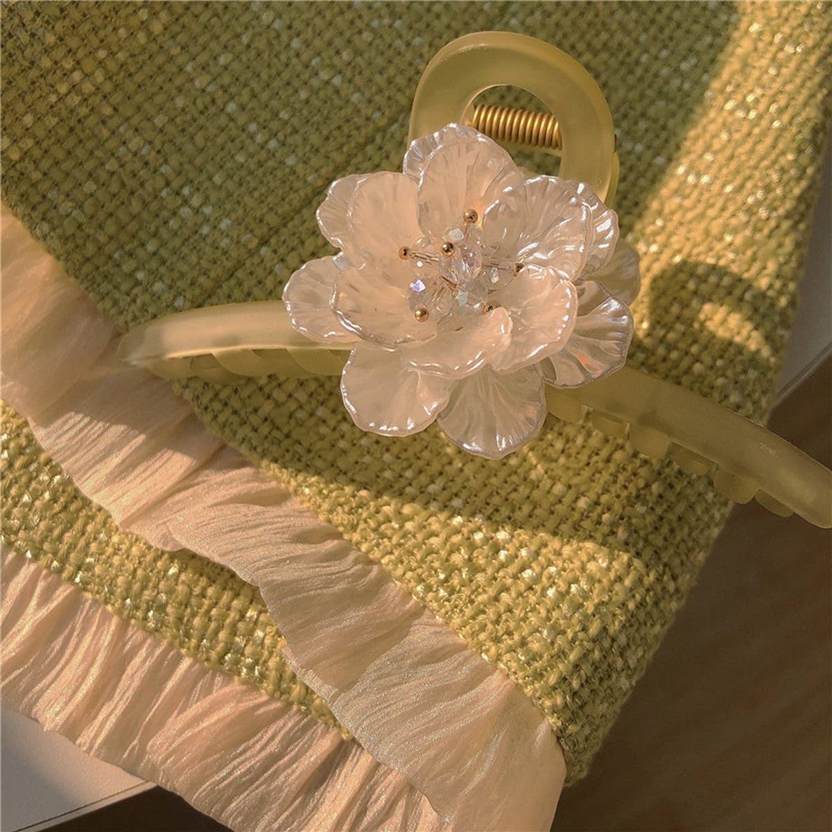 New Green Camellia Small Fresh Clip