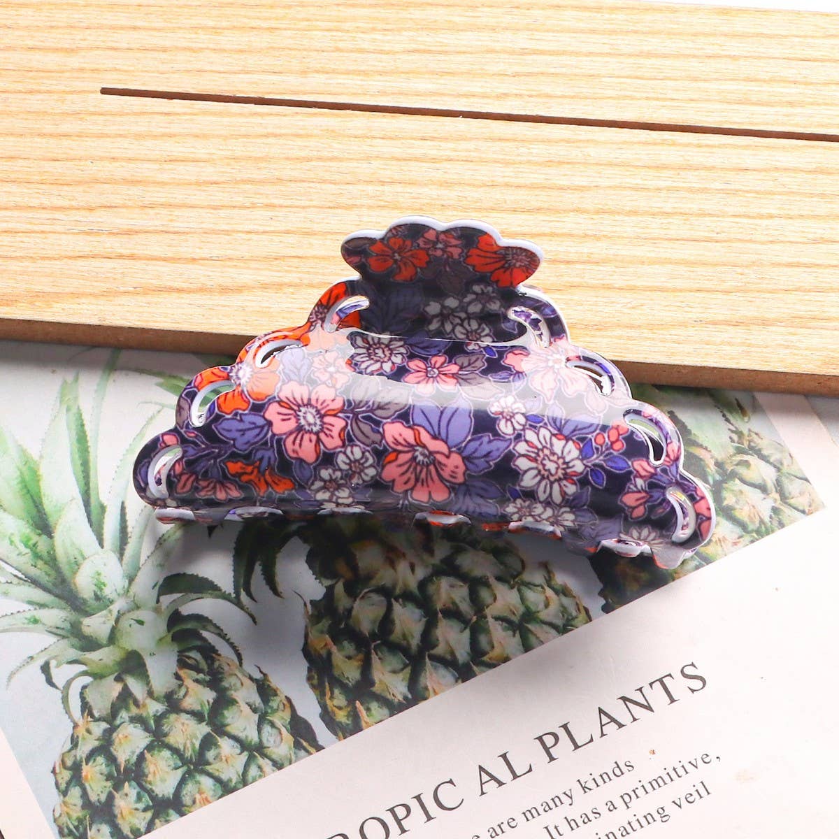 Cwaha1419_Acetic Acid Plant Flowers Irregular Hair Claw Clip