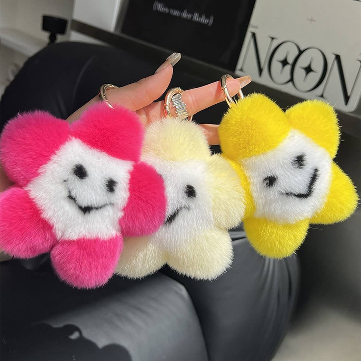 CUTE SMILING LITTLE STAR CAR KEYCHAIN BAG PENDANT_CWMM2551