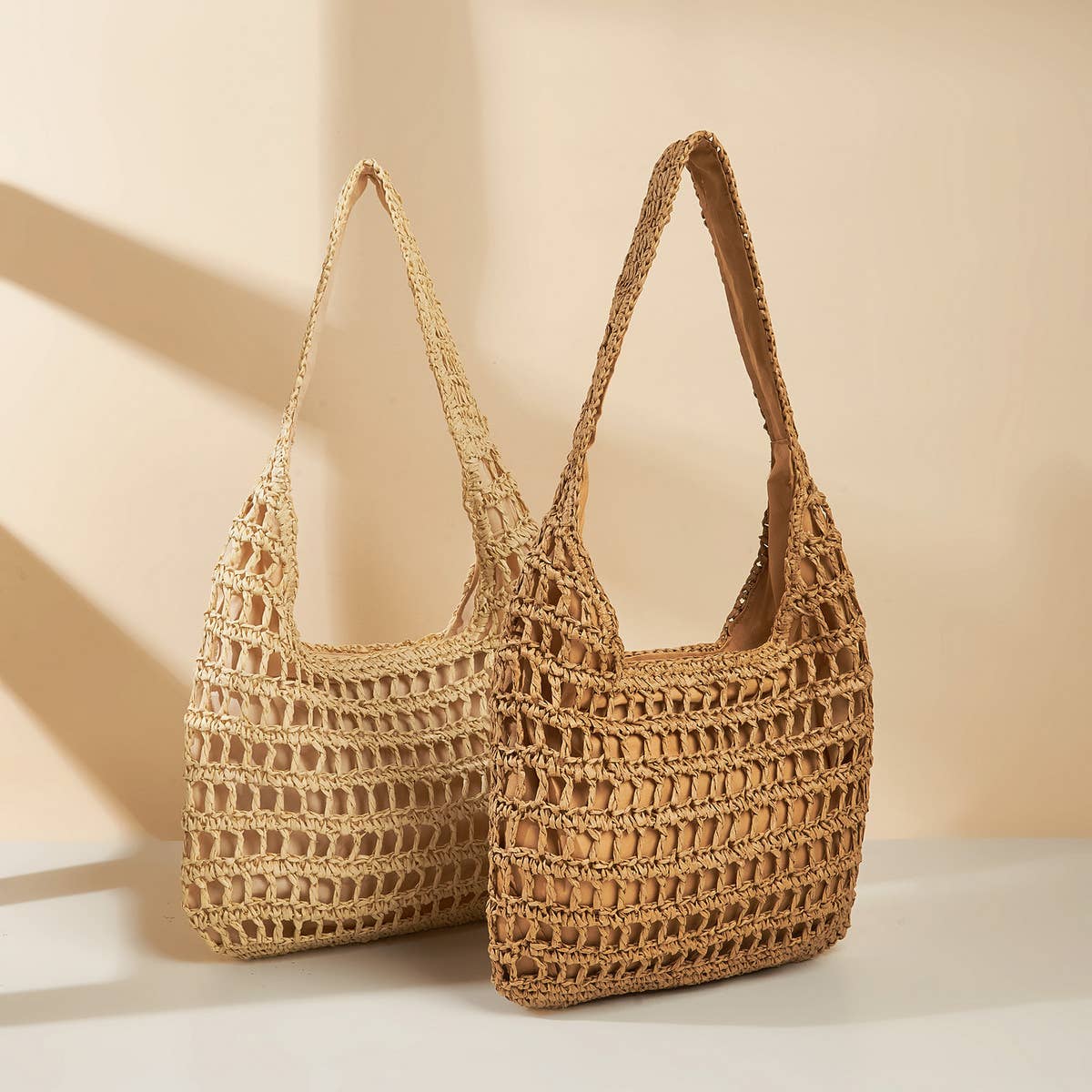FASHIONABLE HOLLOW SOLID COLOR STRAW BAG_CWAB1981