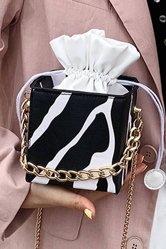 Chain Small Square Box Bucket Makeup Bag_Cwab347