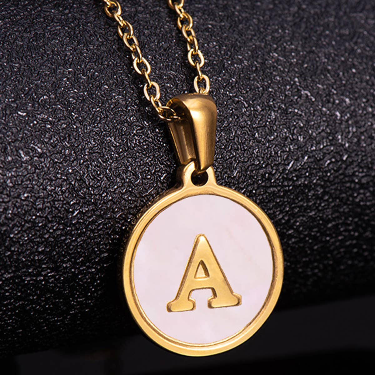 ROUND 18K GOLD STAINLESS STEEL 26LETTERS NECKLACE_CWAJE0683