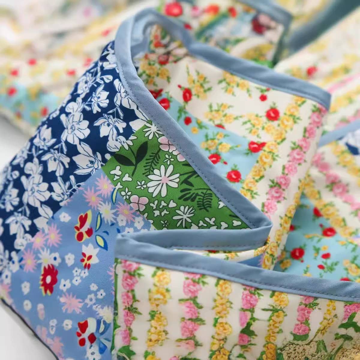 COLORBLOCK PRINT LAPEL QUILTED JACKET_CWASC2278