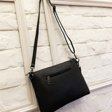 RIVET DECORATION LARGE CAPACITY HANDBAG_CWAB1376