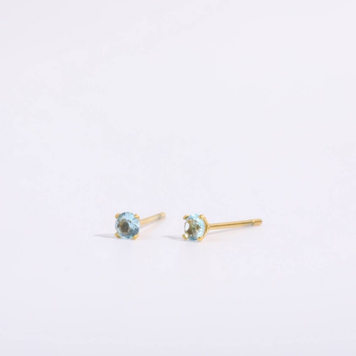 DECEMBER BIRTHSTONE STUD EARRINGS 18K ZIRCON_CWAJE5040