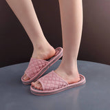 MACHINE WASHABLE INDOOR SLIPPERS FOR COUPLES_CWSHF0187