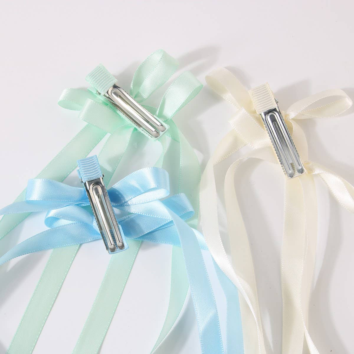 Cwaha1105_Women Hair Clip With Long Bow