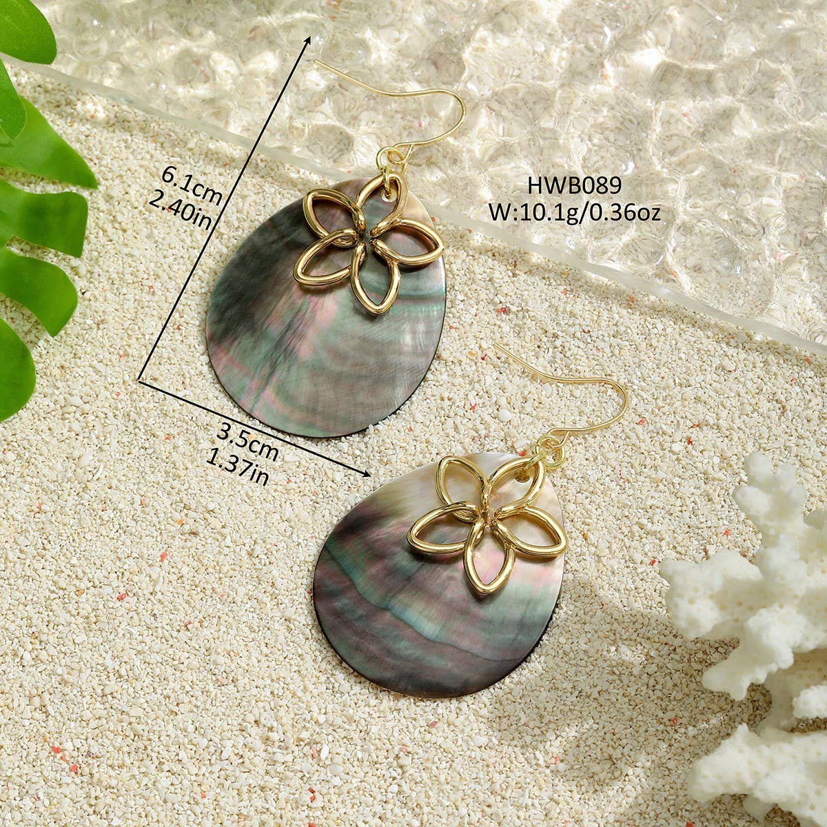 HOLLOW PETAL NATURAL BLACK SHELL EARRINGS_CWMM4270