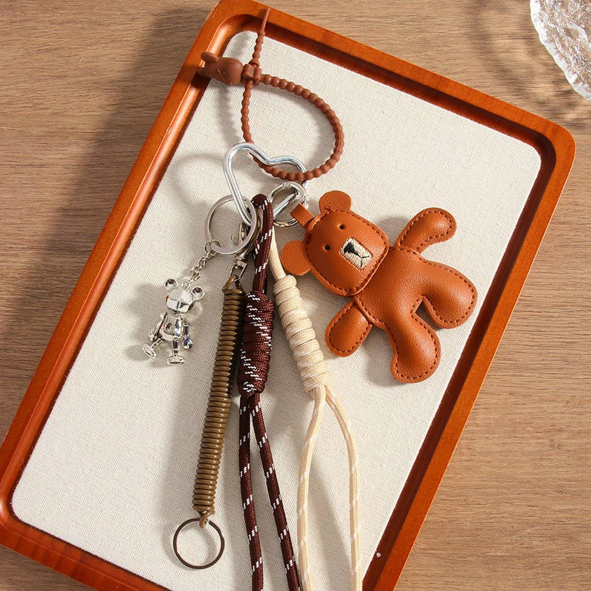 MOVABLE BROWN BEAR KEYCHAIN FAUX LEATHER ALLOY_CWMM7548