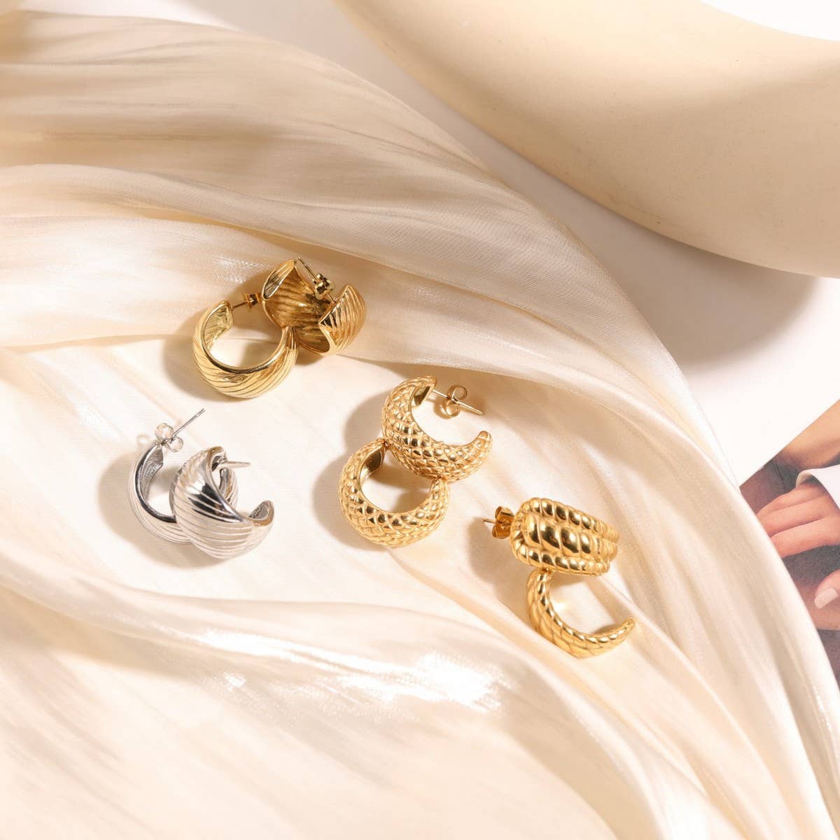 STAINLESS STEEL MIRROR GEOMETRIC HOLLOW EARRINGS_CWAJE5113