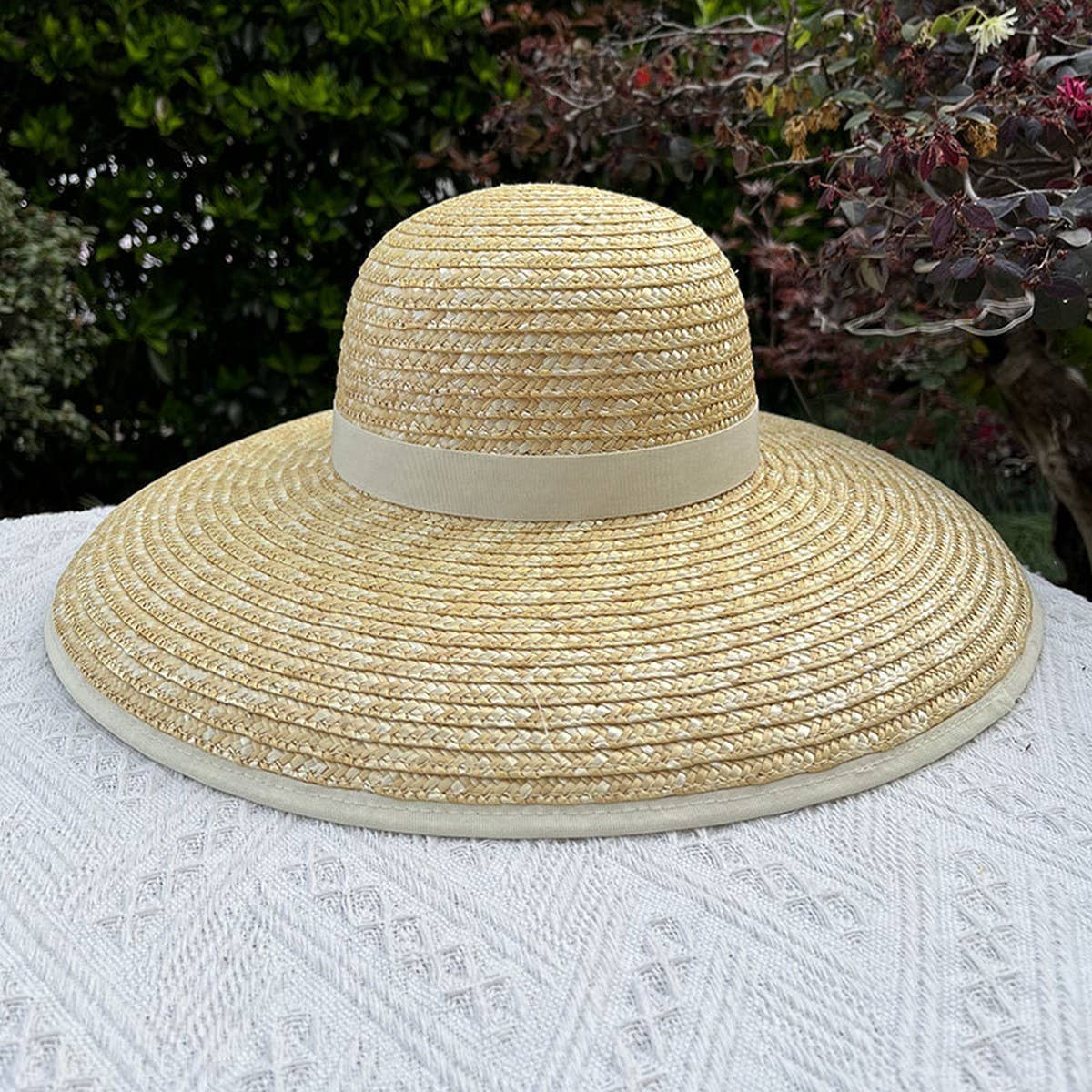 LARGE BRIM STRAW HATS FOR WOMENS BEACHWEAR_CWAH1157