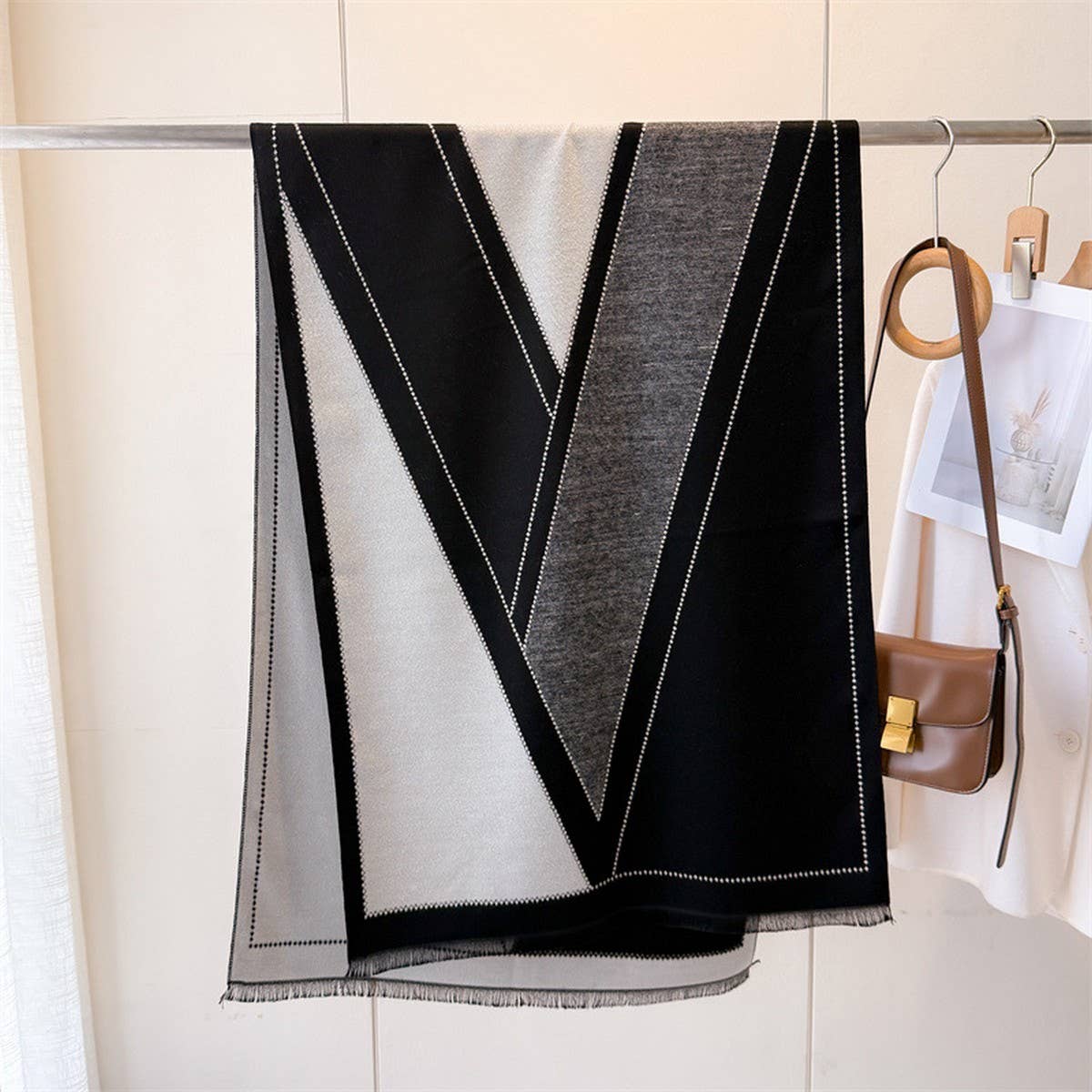 Colorblock Reversible Cashmere Feel Scarf_Cwasc03455