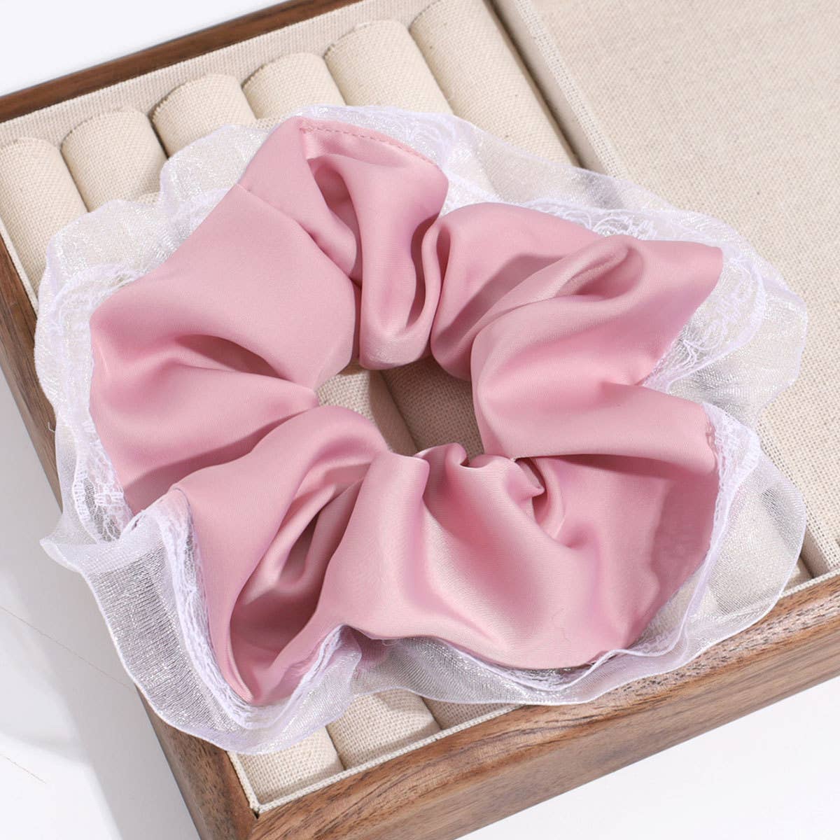 HIGH END RETRO LACE HAIR TIE_CWAHA2300