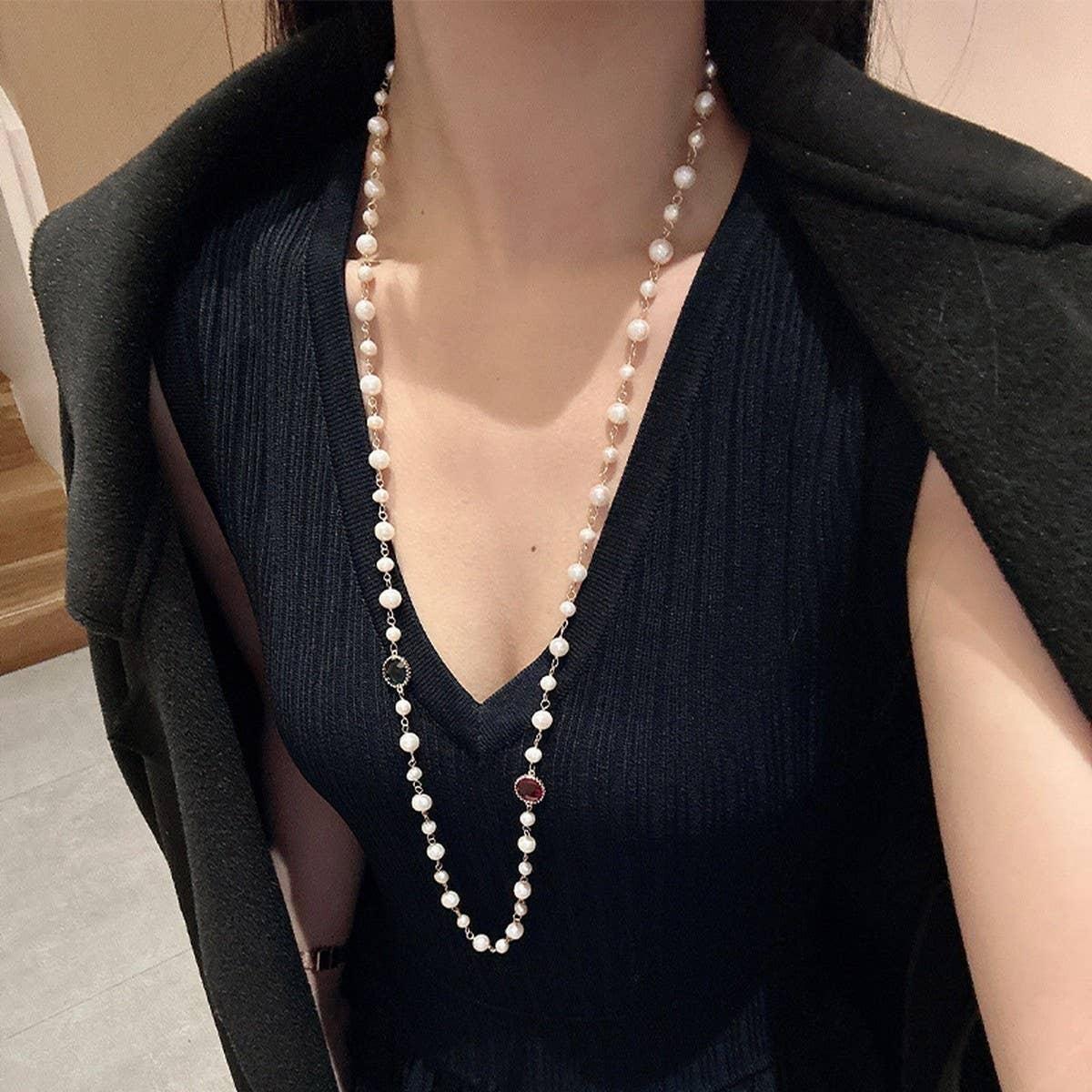 Womens High-End Pearl Sweater Necklace