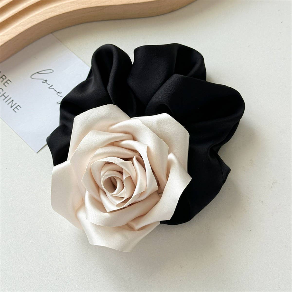 2024 SWEET LARGE ROSE HAIR TIE_CWAHA1366