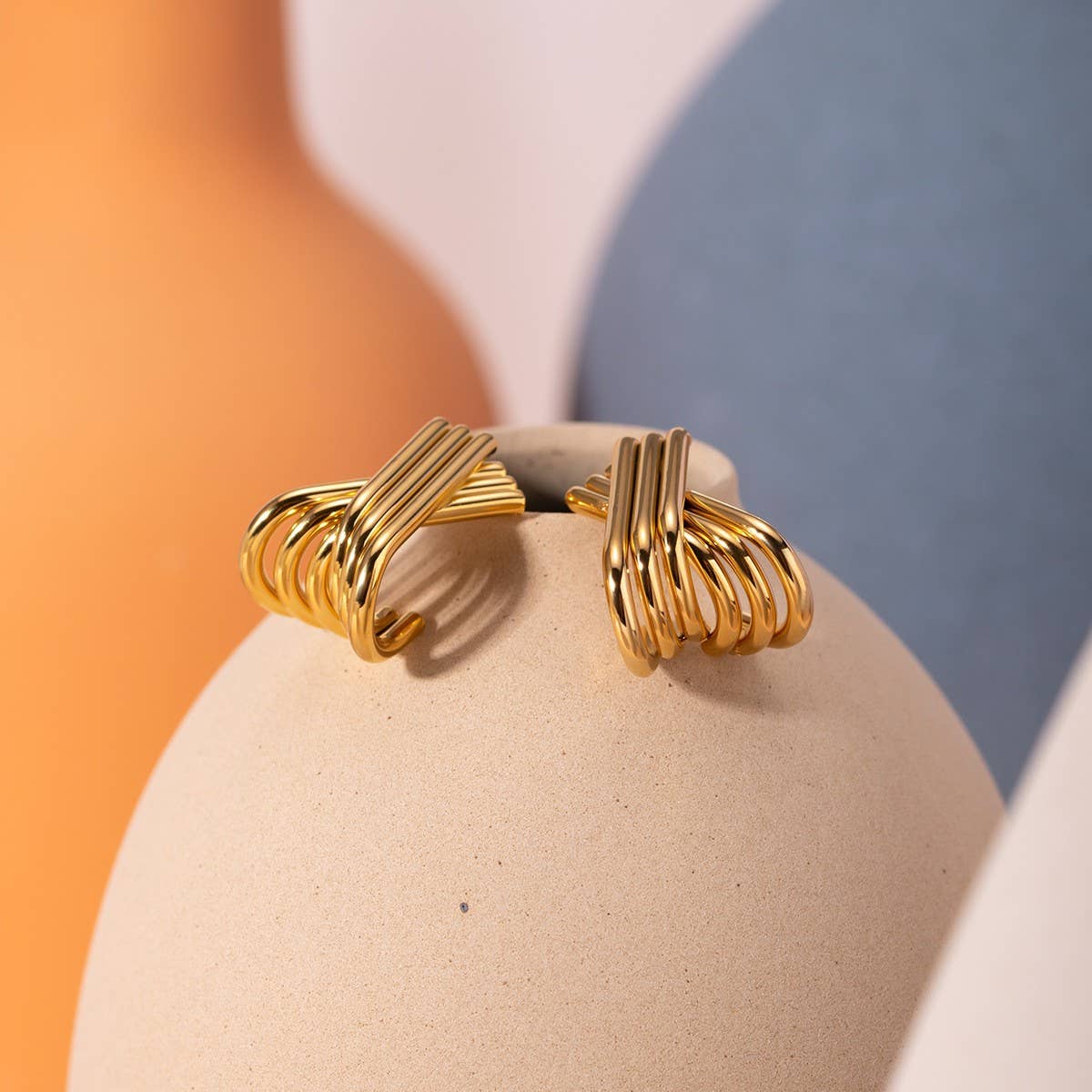 18K GOLD STAINLESS STEEL SIMPLE LINE EARRINGS_CWMM2347